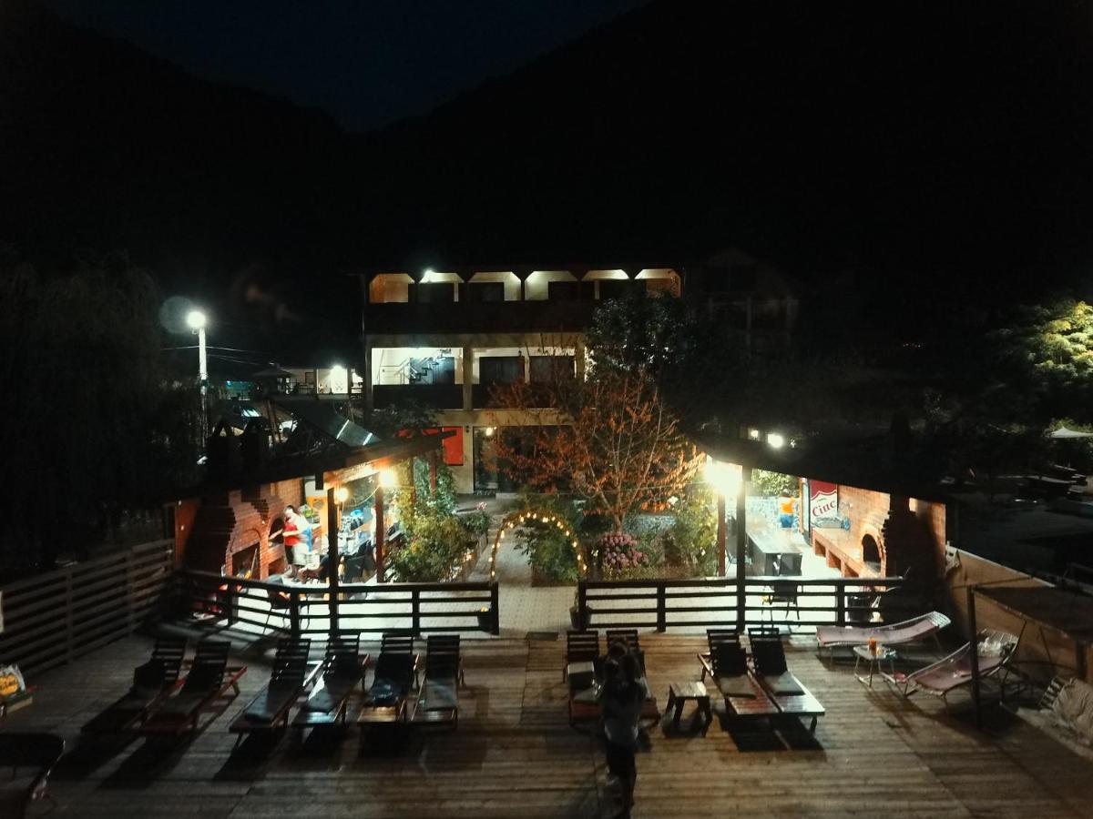 Casa Camelia Hotel Dubova Exterior photo